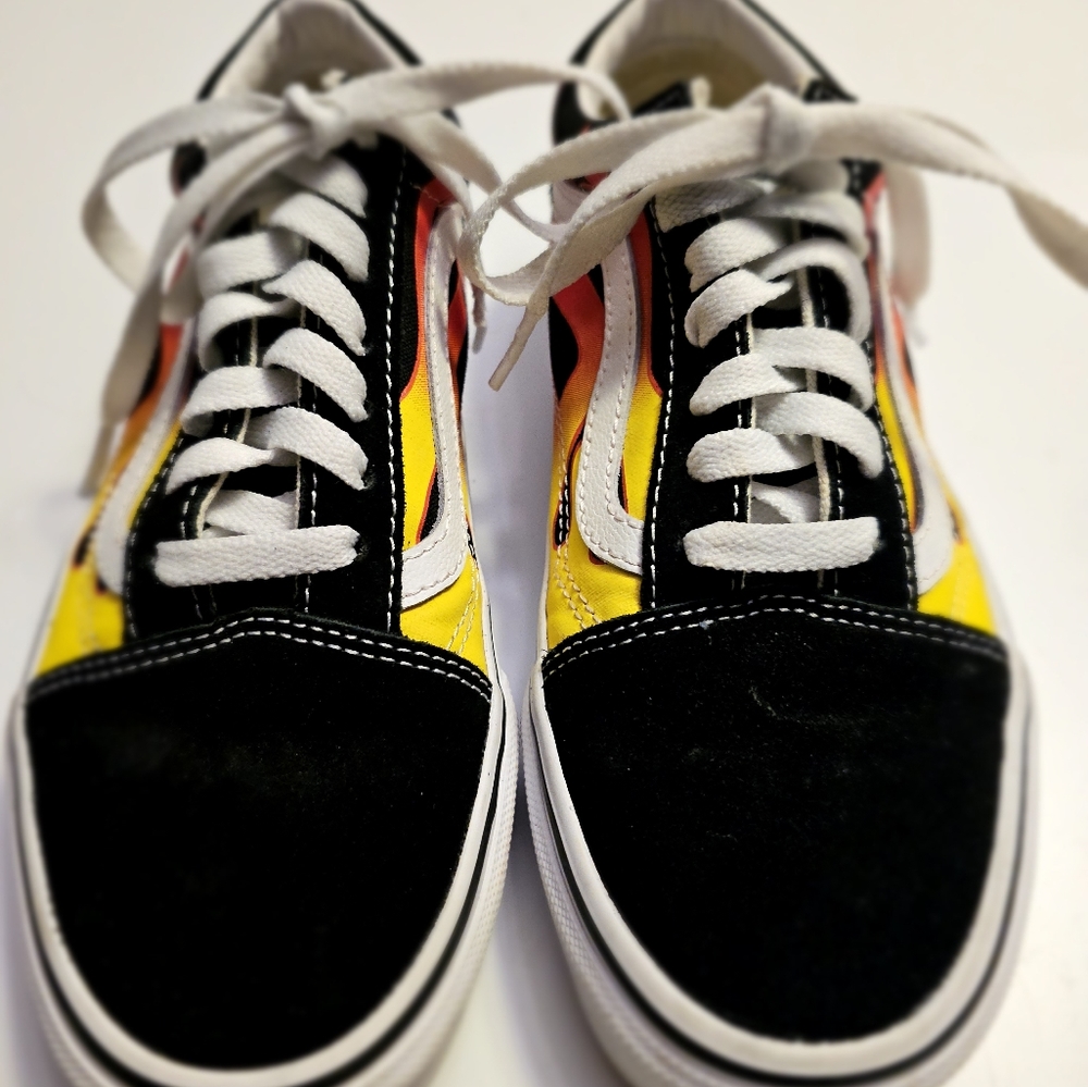 Size 6.5 - VANS Old Skool Flames 2017